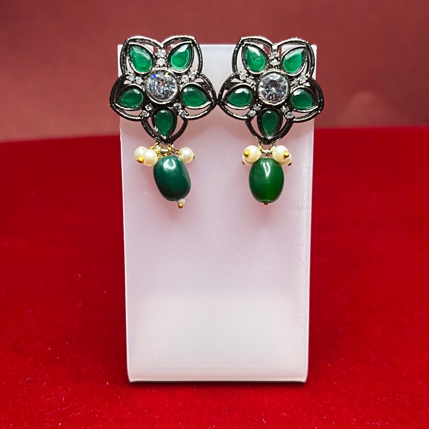 Green Stone & Pearl Choker Necklace Set with Flower Motif Earrings