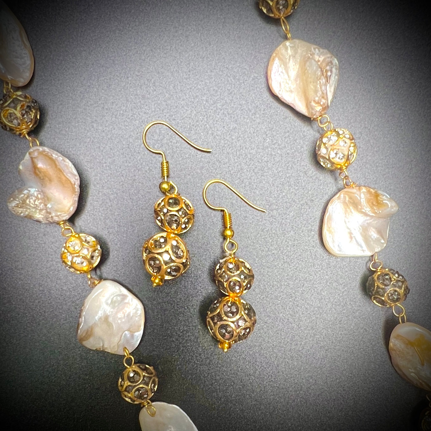 Shell Bead and Crystal Bead Necklace Set with Gold Accents