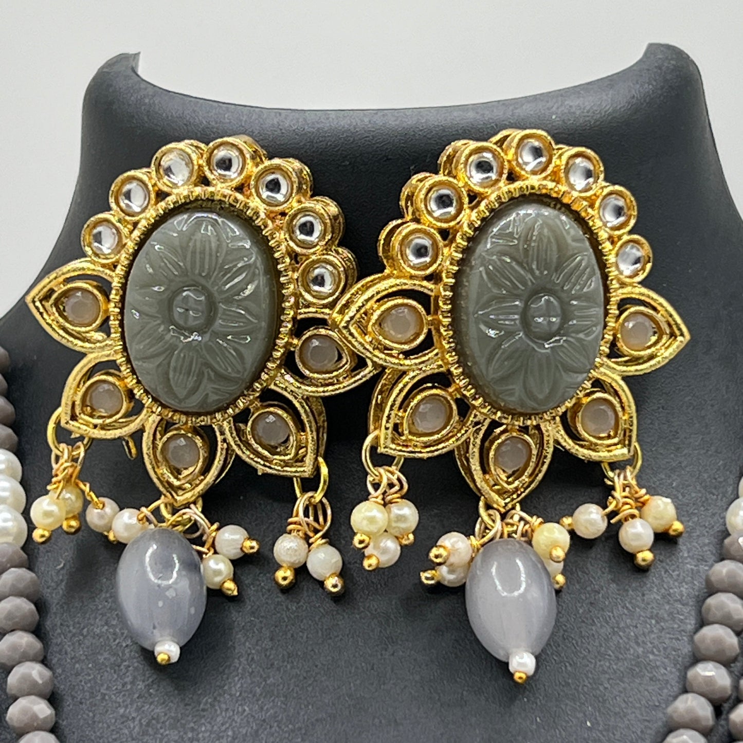 Large Gray oval stone pendant with silver kundan stones and earrings set