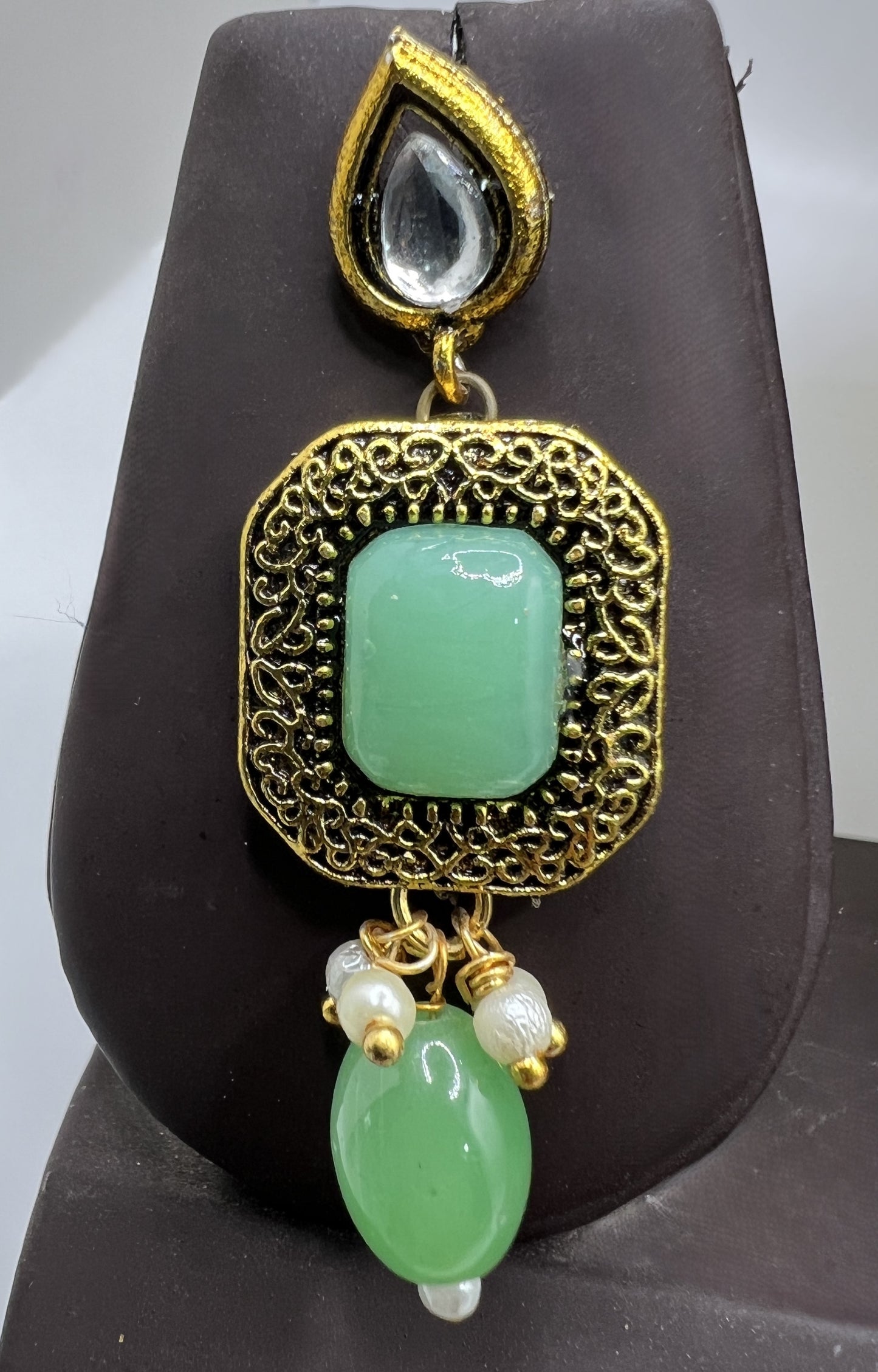 Green Enameled Pendant Necklace set