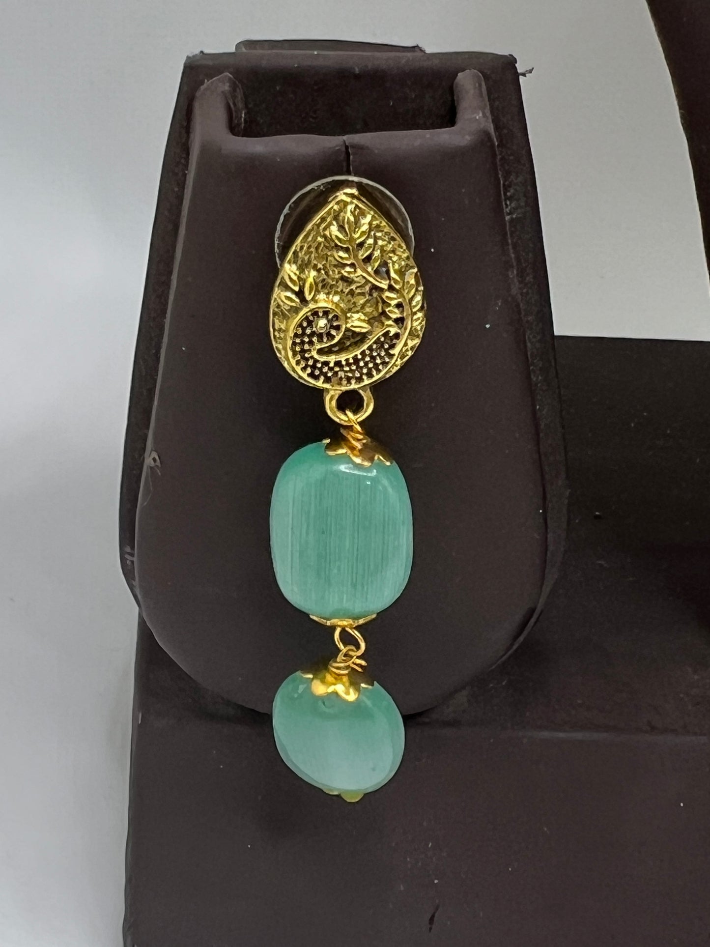 Turquoise Tapestry: Artisanal Beaded Necklace and Earrings Set