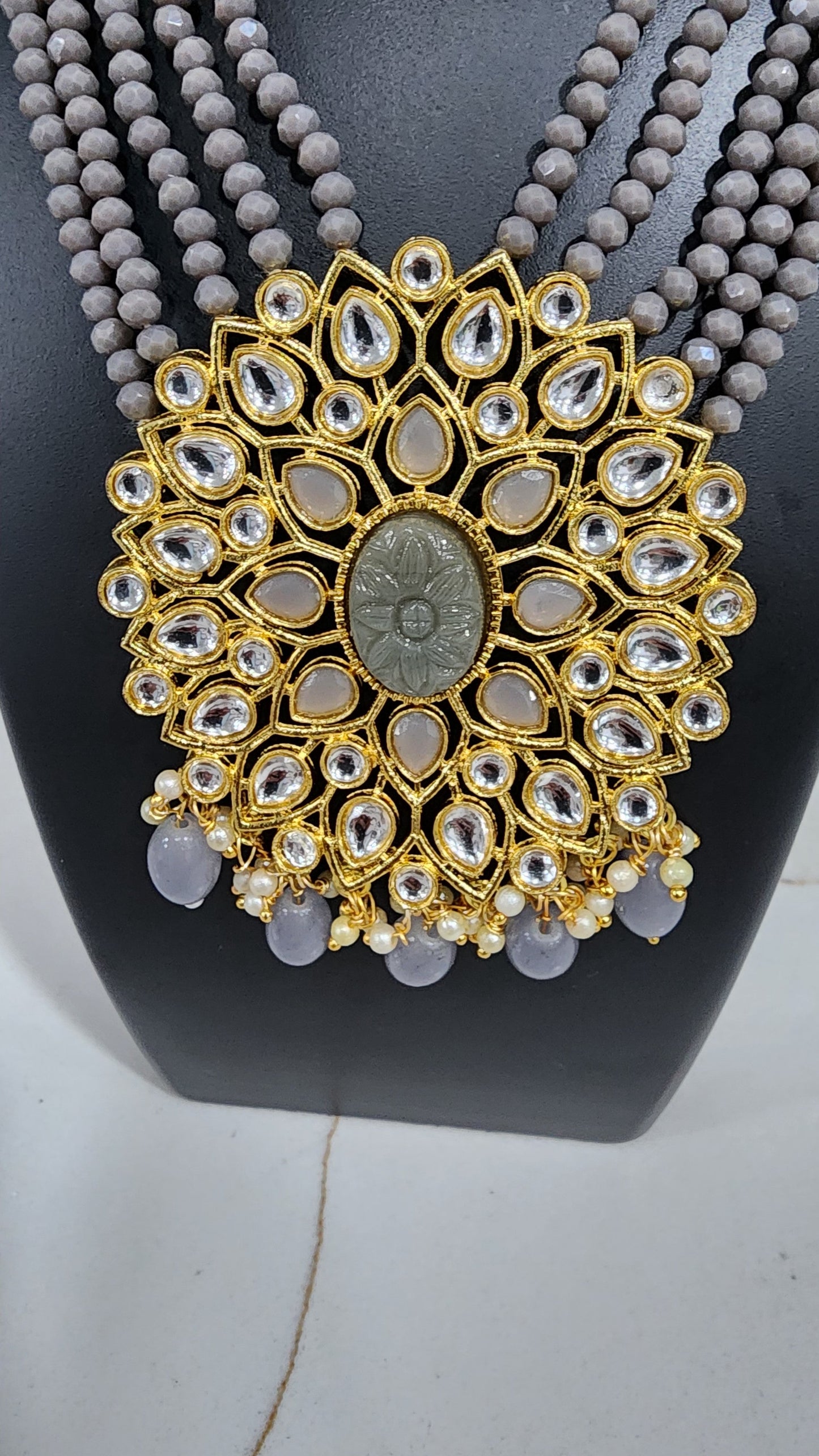 Beautiful Gray Indian Kundan Necklace with large pendant