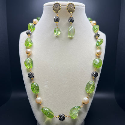 Light Green Crackle Glass & Pearl Beaded Necklace Set with Statement Earrings