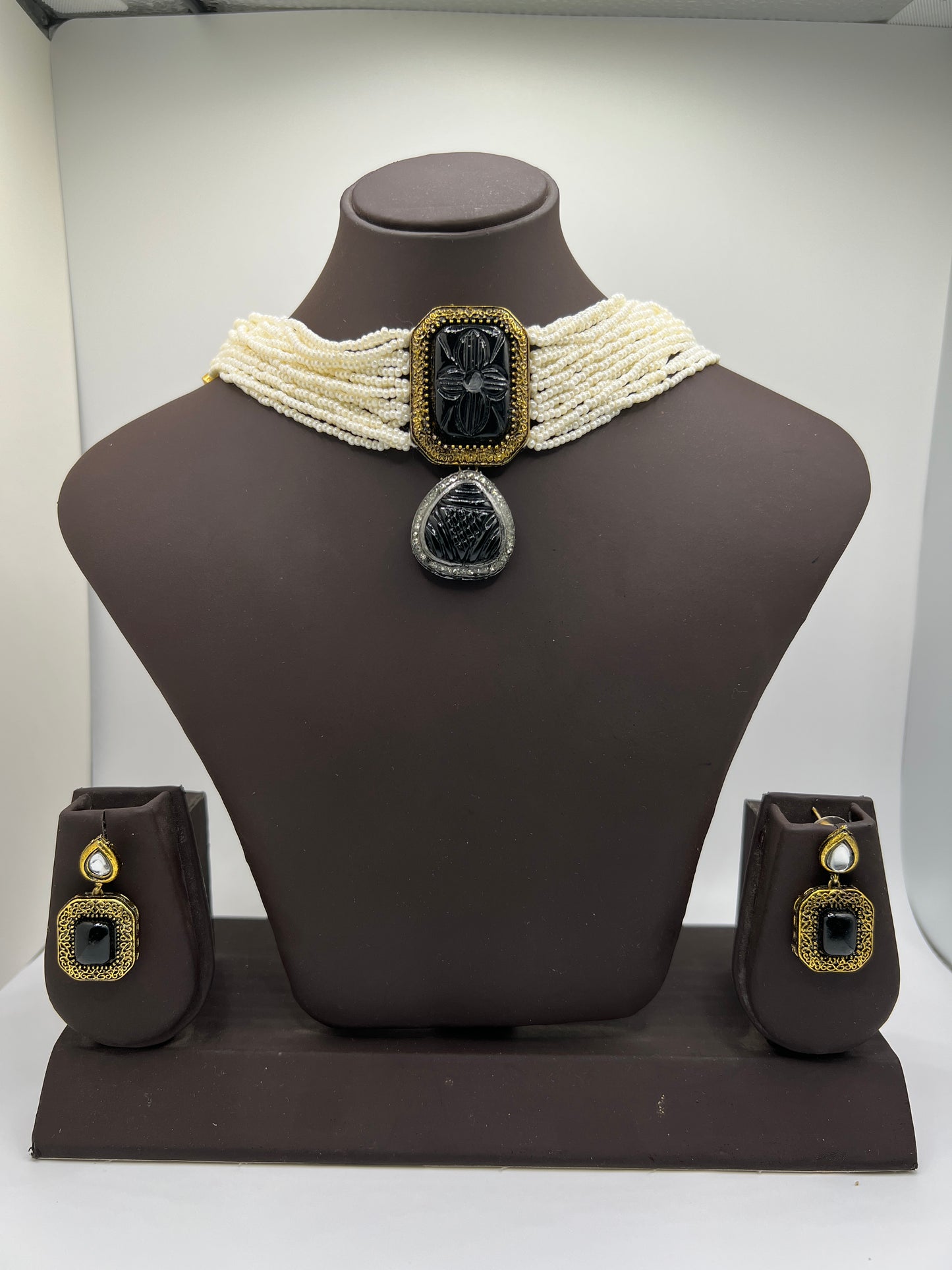 Black Pendant chocker necklace set