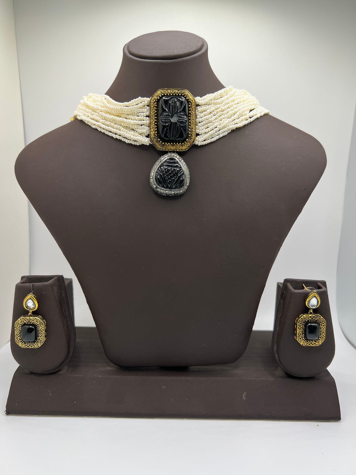 Black Pendant chocker necklace set