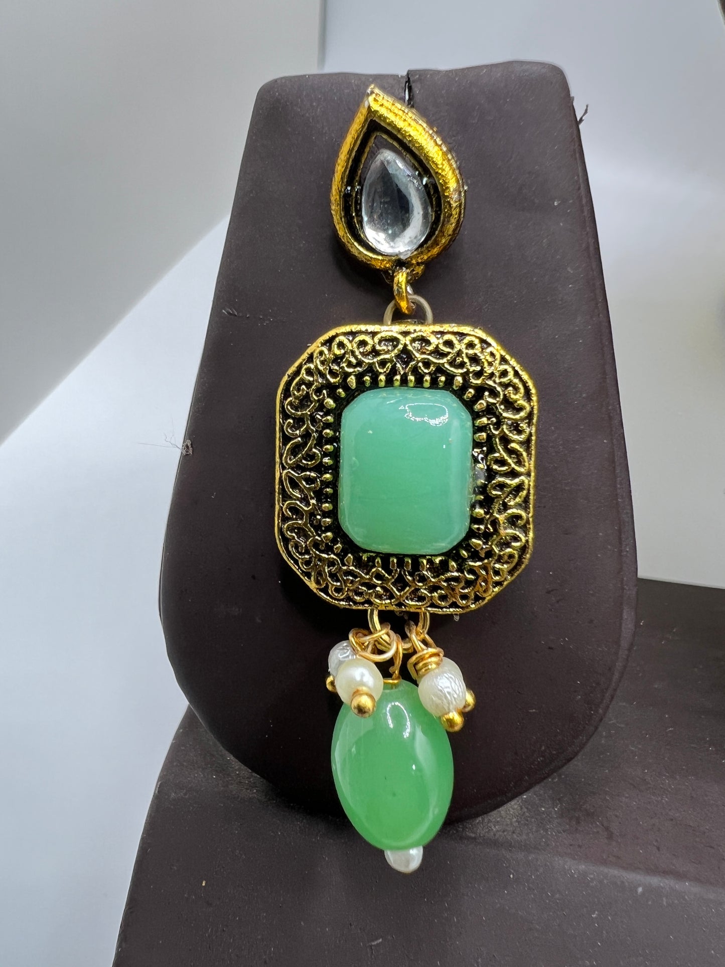 Green Enameled Pendant Necklace set