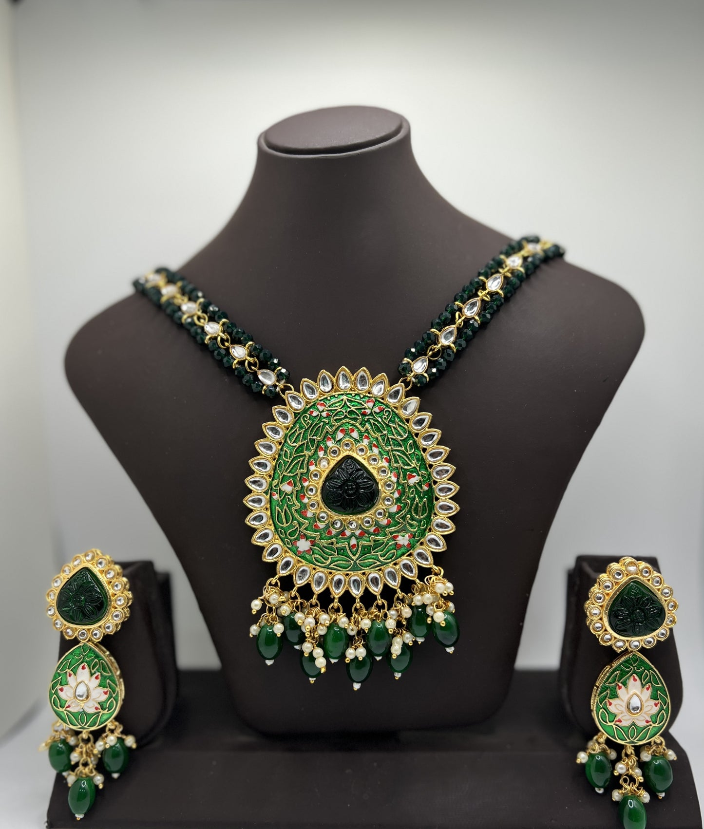 Beautiful Necklace with Green Stones and kundan ,chain with green and white stones