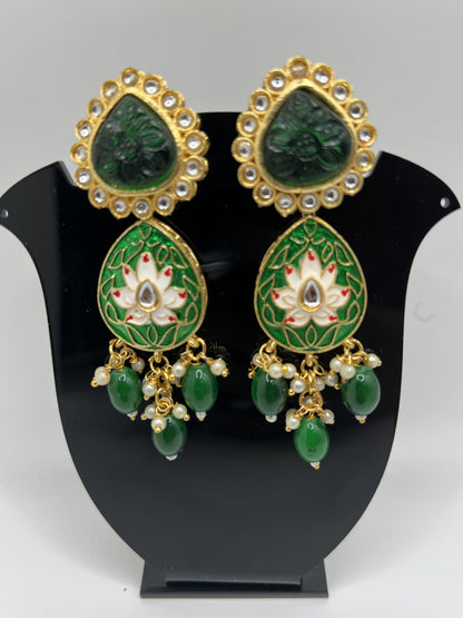 Beautiful Necklace with Green Stones and kundan ,chain with green and white stones