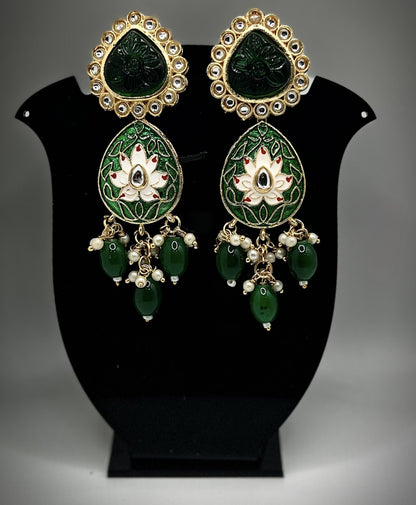 Beautiful Necklace with Green Stones and kundan ,chain with green and white stones