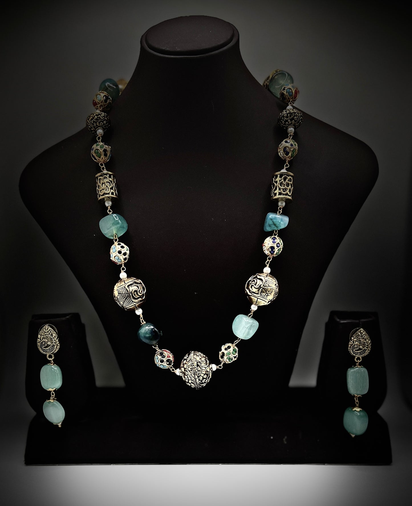 Turquoise Tapestry: Artisanal Beaded Necklace and Earrings Set